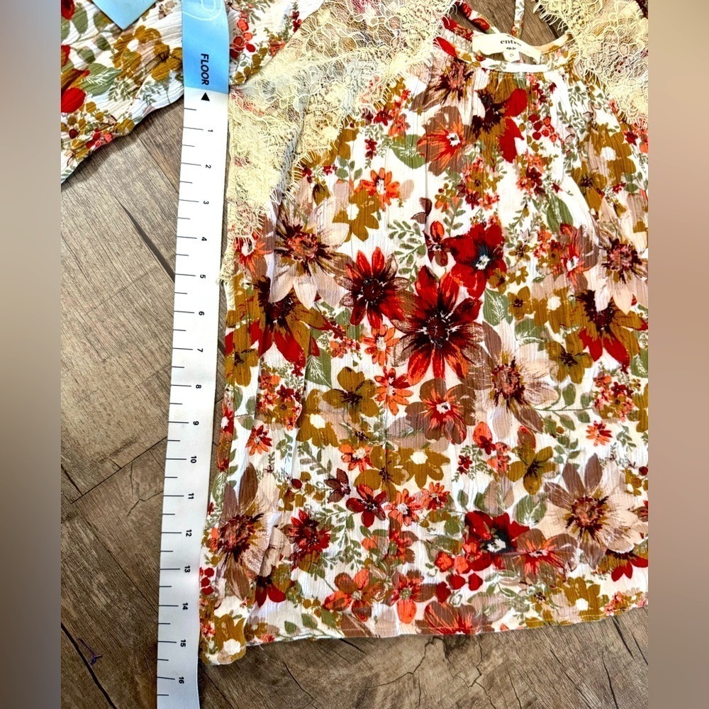 Entro Floral Lace Women's Top Tie neck Size Small - Picture 8 of 9